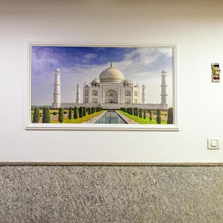 The Bellwood Suites Near Igi Airport New Delhi Bagian luar foto