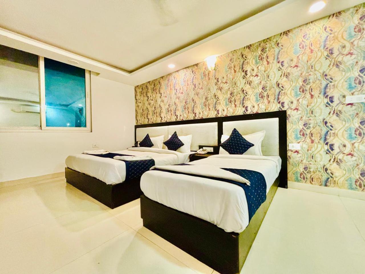 The Bellwood Suites Near Igi Airport New Delhi Bagian luar foto