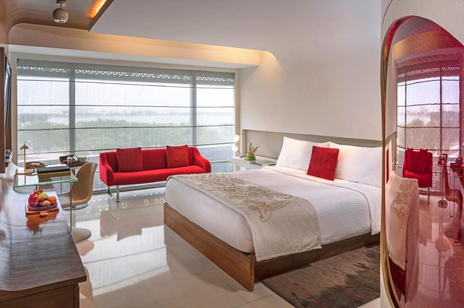 The Bellwood Suites Near Igi Airport New Delhi Bagian luar foto