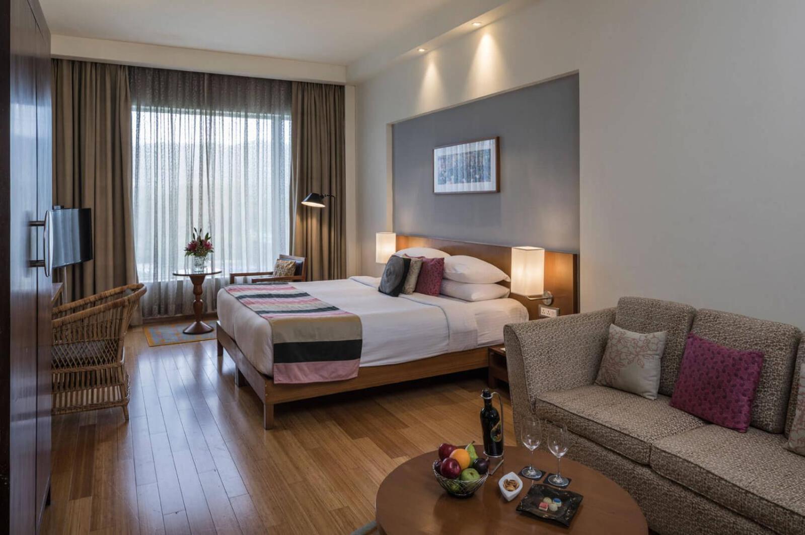The Bellwood Suites Near Igi Airport New Delhi Bagian luar foto