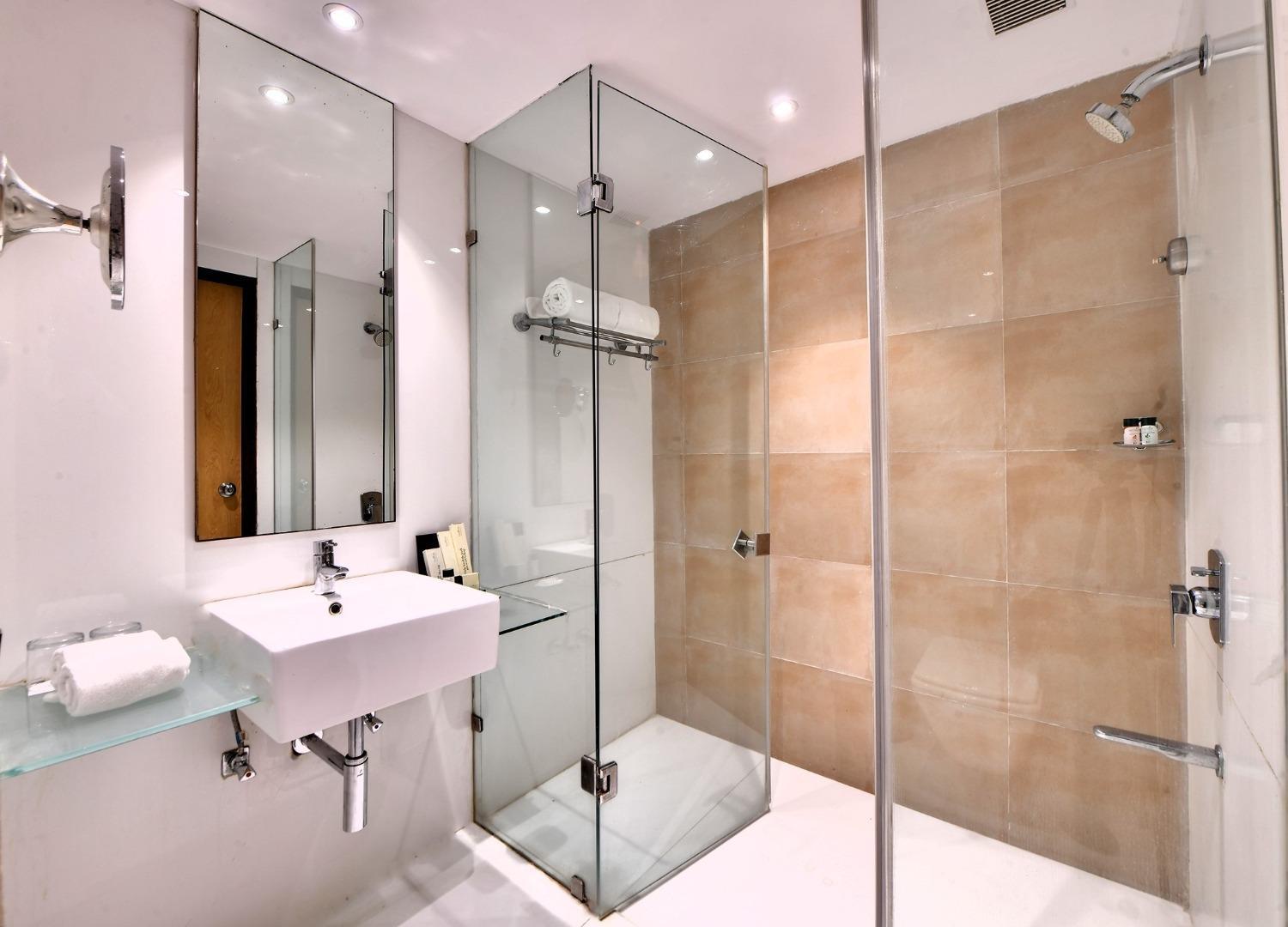 The Bellwood Suites Near Igi Airport New Delhi Bagian luar foto